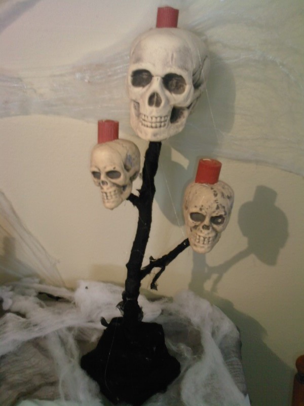 skullcandleabra.jpg