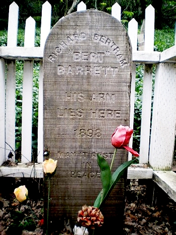 Richard Bertram Grave Marker.jpg